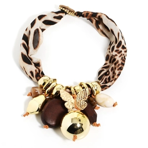 Collana retrò leopardata con sfera in metallo dorato e ciondolo a farfalla traforata