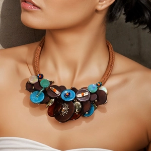 Bohemian Statement Necklace With Acrylic Resin Wood Discs And Alloy Flower Pendant Retro Ethnic Handmade Jewelry For Women