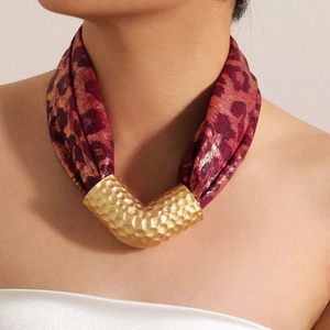 Leopard Print Fabric Necklace For Women Chunky Hammered Alloy V Shape Tube Pendant Bohemian Fashion Jewelry