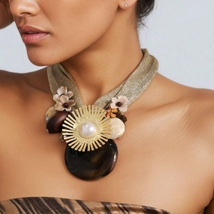 Collier Plastron Bohème Chaîne Maille Dorée Avec Pendentif Acrylique Tournesol Et Faux Künstliche Perle Bijoux Vintage Pour Femmes