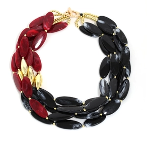 Mehrlagige Boho-Halskette mit rot-schwarzen Acrylperlen und goldenem T-Verschluss
