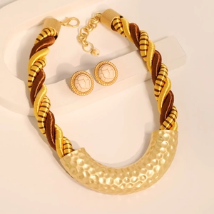 Vintage hammered gold U-shape necklace and round stud earrings set for women