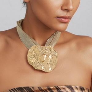 Chunky Hammered Round Alloy Pendant Necklace Gold Woven Mesh Cord Statement Bohemian Fashion Jewelry For Women