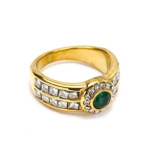 Anello di lusso placcato oro 18k con pietra verde smeraldo e zirconi bianchi