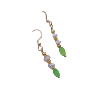 Retro long tassel earrings with white pearls and green teardrop stone for women