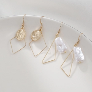 Artificial Baroque Pearl Drop Earrings With Queen Coin Portrait Geometric Copper Gold Plated Vintage Aesthetic Jewelry For Women