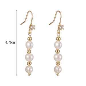 Elegant 4.3cm gold-plated dangle earrings with triple white pearls and clear zircon accent