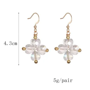 Paire de boucles d'oreilles trèfle à quatre cœurs en cristal avec perles dorées de 4,3 cm