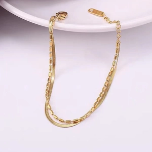 Zweilagiges 18k vergoldetes Schlangenkette und Perlenarmband für Damen Mode