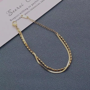 Doppelreihiges 18k vergoldetes Edelstahl-Schlangenarmband und Perlenkette für Damen