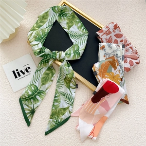 Foulards Twilly élégants en soie avec imprimés floraux et tropicaux pour cheveux et cou