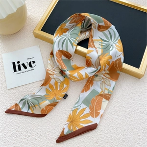Foulard en soie à imprimé tropical pour cheveux avec motifs de feuilles de monstera