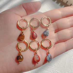 Vintage 18k gold plated titanium steel hoop earrings with agate and tiger eye stone drops