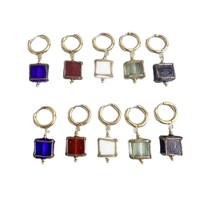 Boucles d'oreilles vintage en acier inoxydable doré 18K avec pendentifs en verre carré