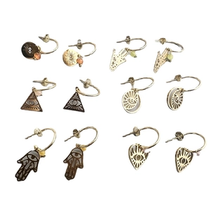 Lot de 6 boucles d'oreilles dorées en acier inoxydable avec œil et main de Fatma