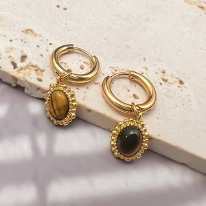 Boucles d'oreilles ovales en oeil de tigre et acier inoxydable plaqué or 18K
