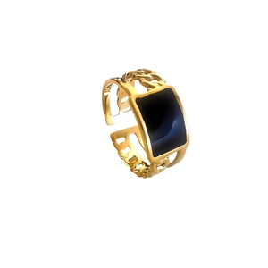 Minimalist 18K gold plated chain link ring with a rectangular black enamel stone inlay