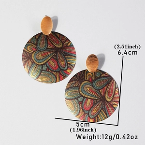 Boucles d'oreilles rétro rondes avec motif abstrait multicolore et détails de taille
