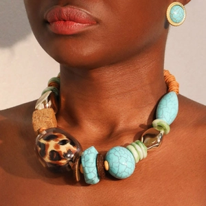 Bohemian Ethnic Necklace For Women With Imitation Turquoise Leopard Print Resin Beads And Wood Elements Exotic Fashion Jewelry