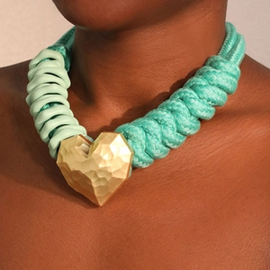 Grand Collier Pendentif Cœur Doré Facetté Grosse Corde Tressée Bijoux Fantaisie Pour Femmes Alliage Acrylique Polyester Aluminium