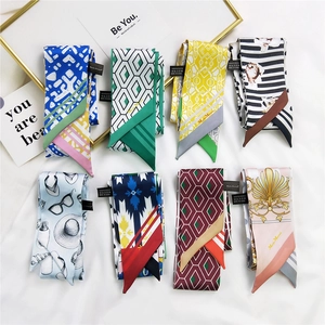 Élégants foulards à cheveux style français avec motifs artistiques variés et nceud papillon