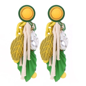 Boucles d'oreilles feuilles à glands avec tricot, perles et disques jaunes