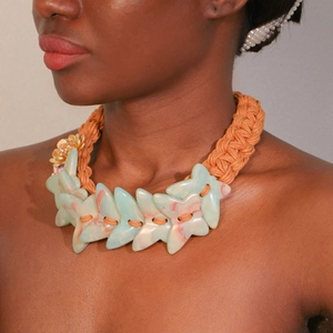 Collier Tissé À La Main Style Bohème Ethnique Pendentif Papillon Fleur Résine Bijoux Femmes Accessoire Plage Été