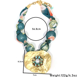 Bohemian floral fabric necklace with pearl inlay irregular gold hammer pendant