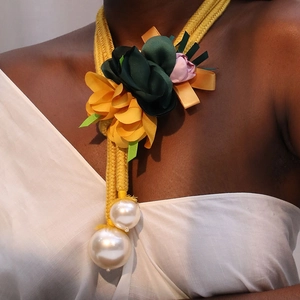 Cloth Flower Imitation Artificial Pearl Necklace Oversized Floral Pendant Braided Rope Clavicle Chain Women Bohemian Holiday Accessory
