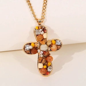 Collier pendentif croix perlé à la main avec pierres naturelles et cadre doré