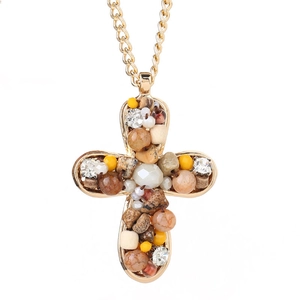 Collier artisanal perlé avec pendentif croix et incrustations de pierres