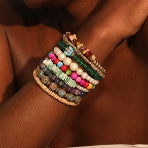 Bracelet Bohème Multi-Rangs Enroulé Pierres Naturelles Künstliche Perles Imitation Bois Cristal Pendentif Papillon Bijoux Ethniques Femme