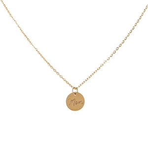 Minimalist gold MOM engraved circular pendant necklace for Mother's Day gift