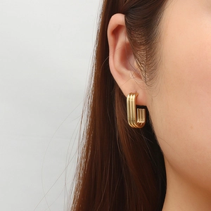 Minimalist 18K gold plated multi-layer ribbed C-shaped stud earrings for women