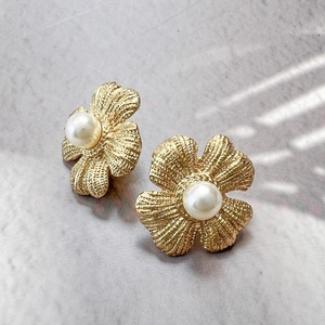 Stainless Steel Flower Stud Earrings With Artificial Pearl Inset Frosted Gold Plated Retro Fashion Jewelry For Women