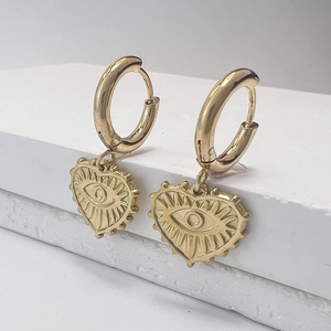 Pendientes de aro dorados de acero con colgantes de corazón y ojo de la suerte vintage