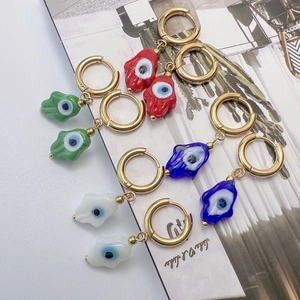 Set de créoles main de Fatma mauvais oeil en doré, rouge, bleu, blanc et vert