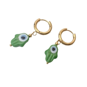 Boucles d'oreilles main de Fatma vertes avec pendentif Mauvais Œil et anneaux dorés