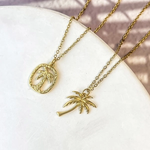 Collier minimaliste en acier inoxydable doré avec pendentif palmier style plage