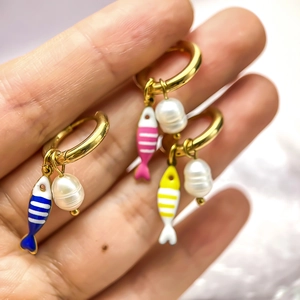Orecchini A Cerchio Pesce Perla Artificial Acciaio Inossidabile Smalto Rigato Stile Marino Gioielli Donna Carino