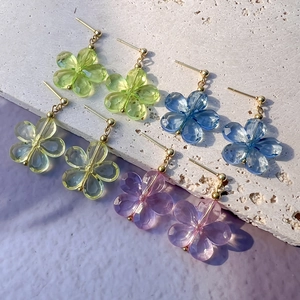 Boucles d'oreilles fleurs en cristal coloré vert, bleu, jaune et violet en acier inoxydable