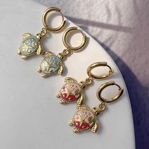 Ocean-inspired 18K gold plated turtle hoop earrings with blue and pink enamel designs