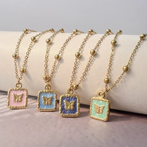 Collier Pendentif Carré Papillon Acier Inoxydable Émail Goutte Huile Plaqué Or Chaîne À Billes Style Vintage Pour Femmes