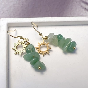 Bohemian gold-plated sun earrings with green aventurine natural stone pendants