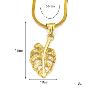 Collier avec pendentif feuille de monstera dorée en acier titane avec découpe