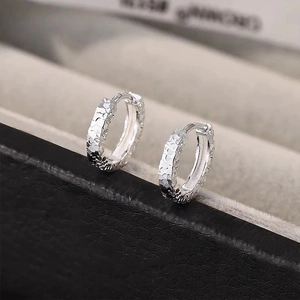 Sparkling silver textured hoop earrings for men and women with ice-crushed finish