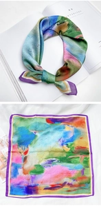 Carré de soie style peinture artistique avec des motifs abstraits colorés de luxe