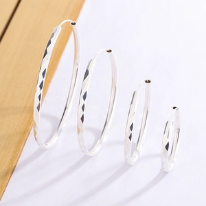 Boucles D'oreilles Créoles En Cuivre Taille Diamant Pour Femmes Bijoux Cercle Rond Minimaliste Plaqué Argent Élégant