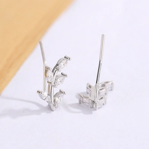 Boucles d'oreilles feuilles en argent avec zircons marquise roses et blancs
