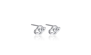 Detailed view of polished S925 silver stud earrings with unique cloud shape and mirror reflection